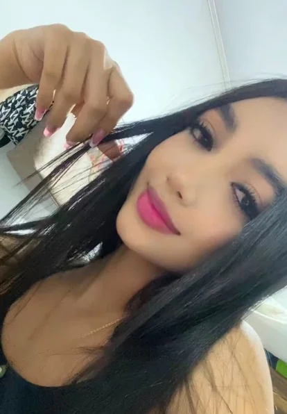Video chat with a girl online on Thunder